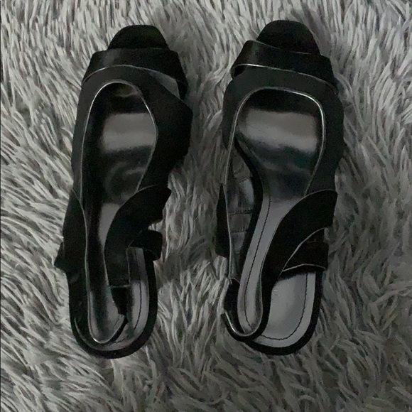 Heels - Picture 1 of 2